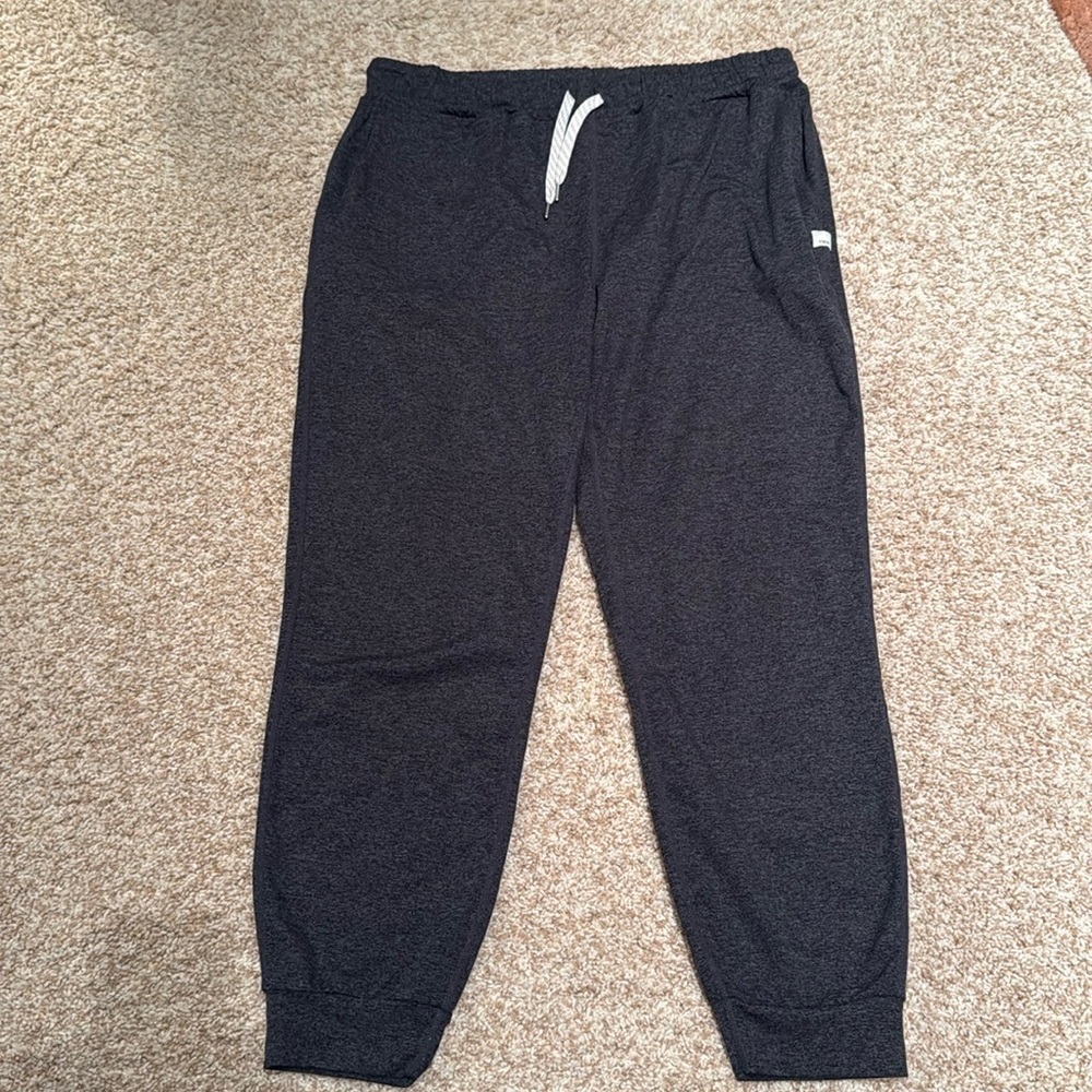 Women’s Vuori Joggers